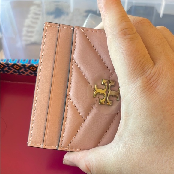 Tory Burch Pink City Quilted Card Holder - Picture 5 of 5